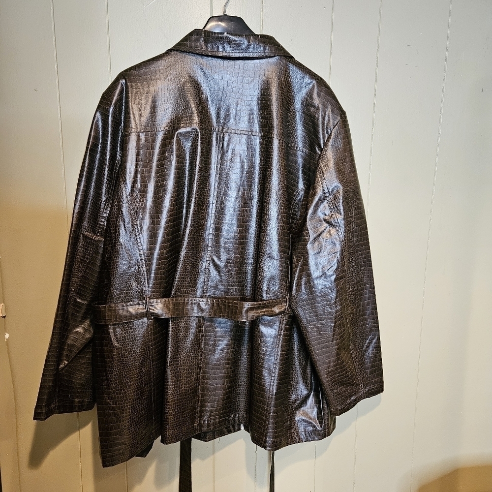 Venezia Faux Leather, Animal/Crocodile Zip-Up, Belted, Brown Jacket, Size 26/28 - Picture 2 of 5